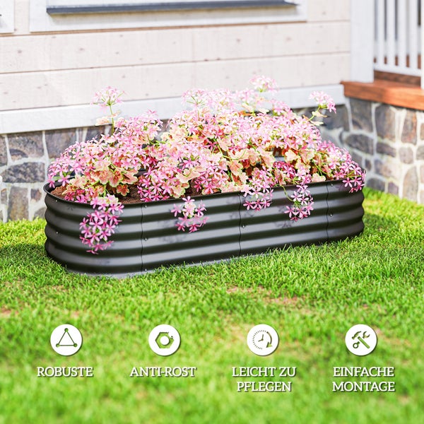 Gelbe Gartenstuhl-Rückenlehne mit geometrischem Lochmuster für Belüftung.