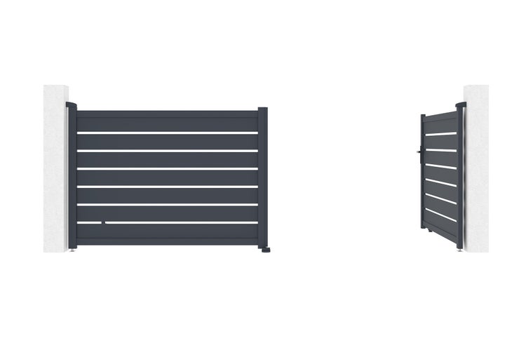 Einfahrtstor und passendes Gartentor aus Aluminium mit horizontalen Lamellen, an Pfeilern montiert.