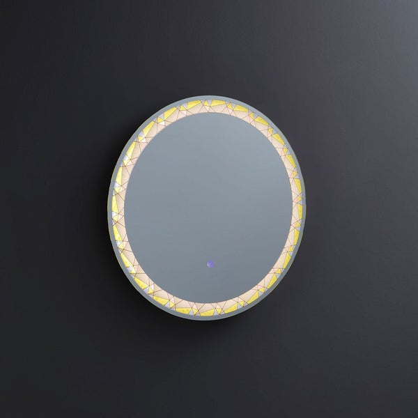 Runder Badspiegel mit LED Beleuchtung und einem geometrischen Mosaikmuster am Rand sowie einem Touchschalter.