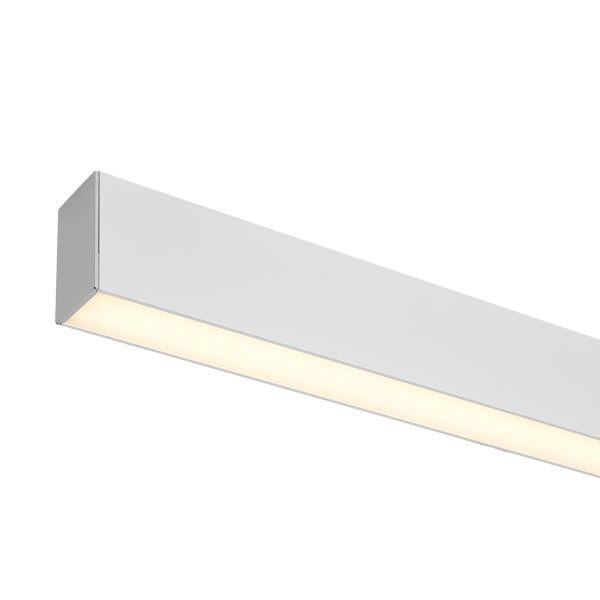 Moderne LED Aufbauleuchte als schmales Lichtband in geradlinigem Design für die Deckenmontage