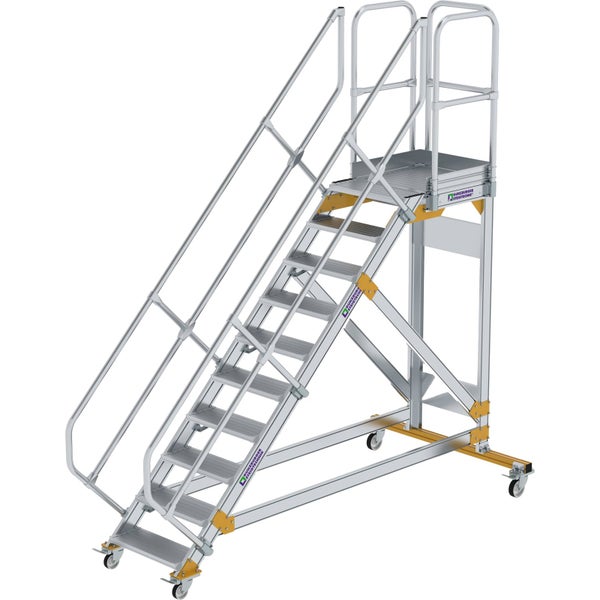 Fahrbare Plattformtreppe aus Aluminium mit acht Stufen, beidseitigem Handlauf, Plattformgeländer und vier Lenkrollen.