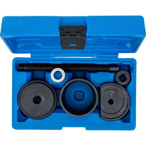 Lagersatzwerkzeug im blauen Werkzeugkoffer