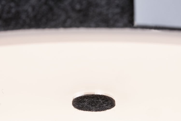Runder Filzgleiter aus Textil zum Schutz von Böden und Möbeln.