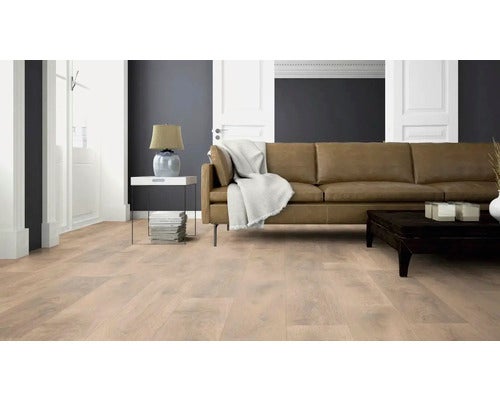 Werkzeugsatz mit verschiedenen Aufsätzen in blauem Kunststoffkoffer