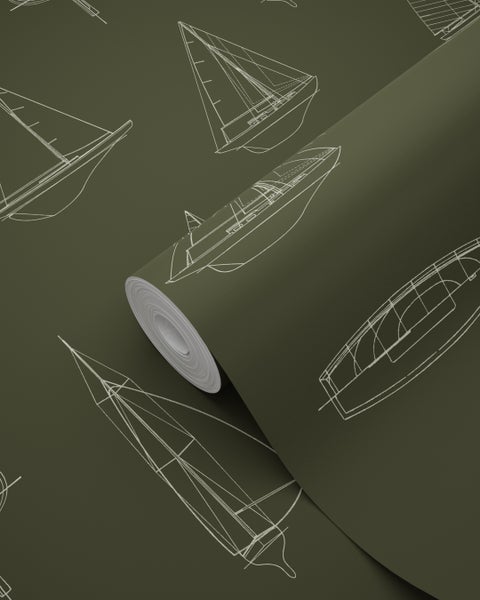 Vliestapete mit Segelschiff-Motiv, dunkelgrün mit weißen Linienzeichnungen von Booten.