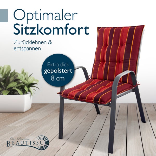 Gestreifte Hochlehner-Auflage mit 8 Zentimeter dicker Polsterung für optimalen Sitzkomfort auf einem Gartenstuhl.