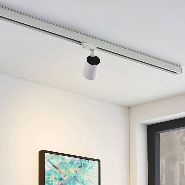 Deckenschiene mit einzelnen Strahler an der Decke