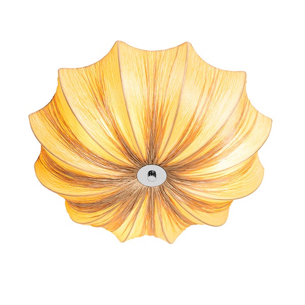 Runde Deckenleuchte mit gewelltem Rand aus strukturiertem, gelbem Textil mit zentraler Chromhalterung.