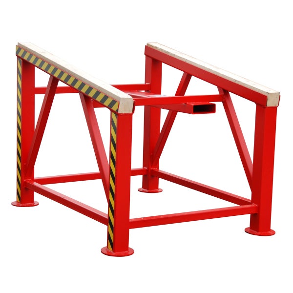 Rotes Werkbankgestell mit Holzauflage