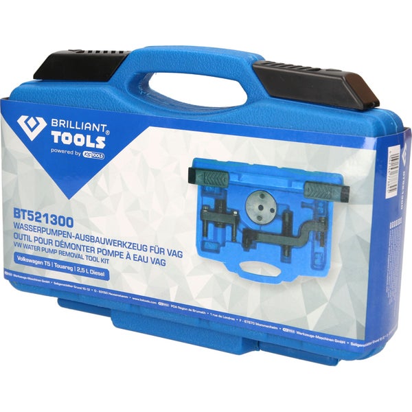 Werkzeugsatz für die Autoreparatur im blauen Koffer