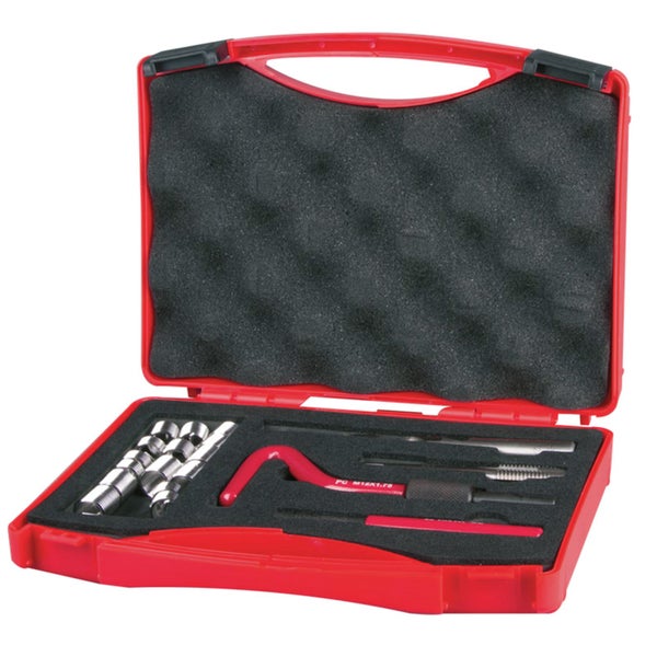 Werkzeugsatz im roten Werkzeugkoffer