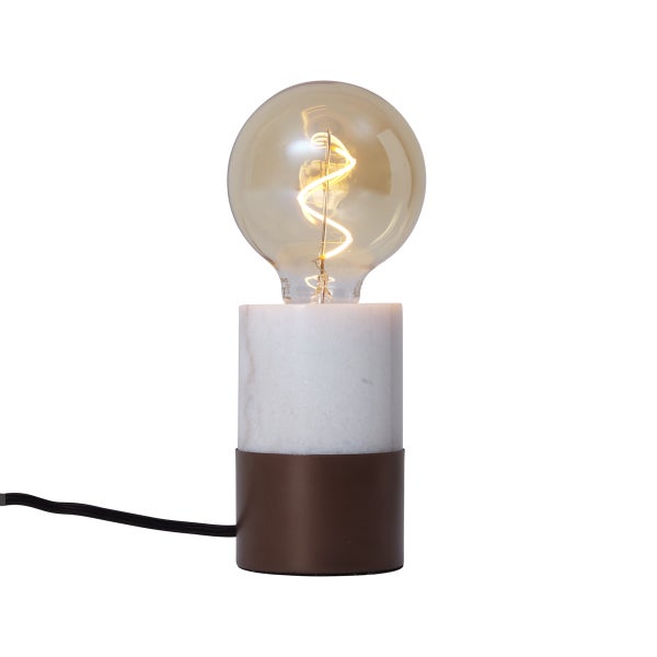 Tischleuchte mit Sockel aus weißem Marmor und braunem Metall inklusive bernsteinfarbener LED Filament Globelampe.