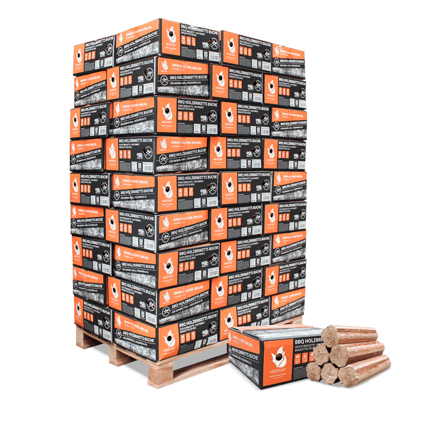 Holzbriketts Buche für Grill, Smoker und Pizzaofen auf Palette mit Briketts gestapelt