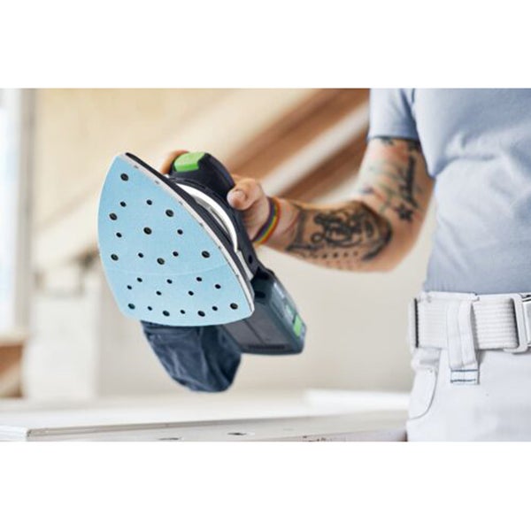 Dreieckschleifer in der Hand