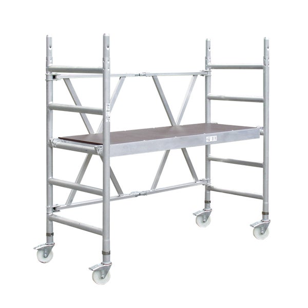 Rollgerüst aus Aluminium mit einer Arbeitsplattform