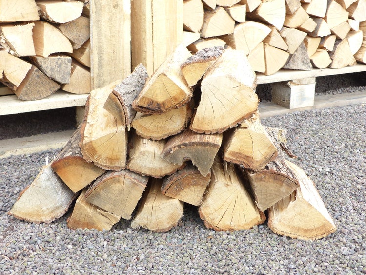 20 Kg Feuerholz Kaminholz Brennholz Eiche trocken Premiumqualität