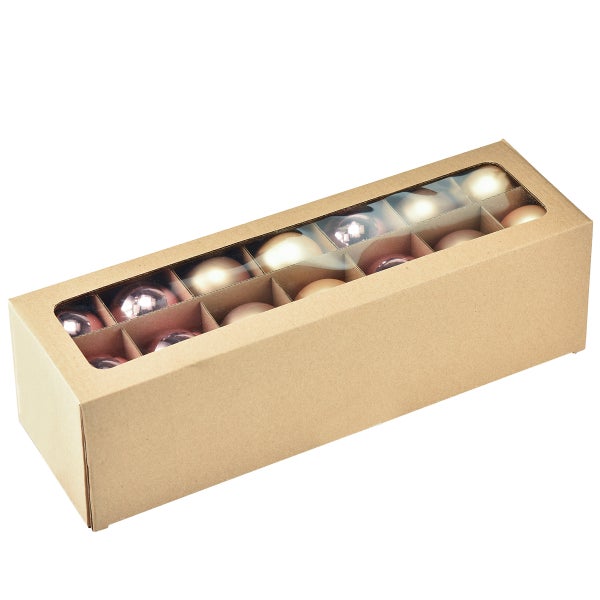 Packung mit verschiedenen Weihnachtskugeln in einer Pappschachtel