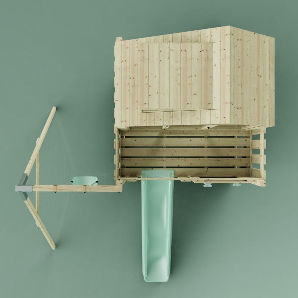 Draufsicht auf ein Spielhaus aus Holz mit Rutsche und Leiter