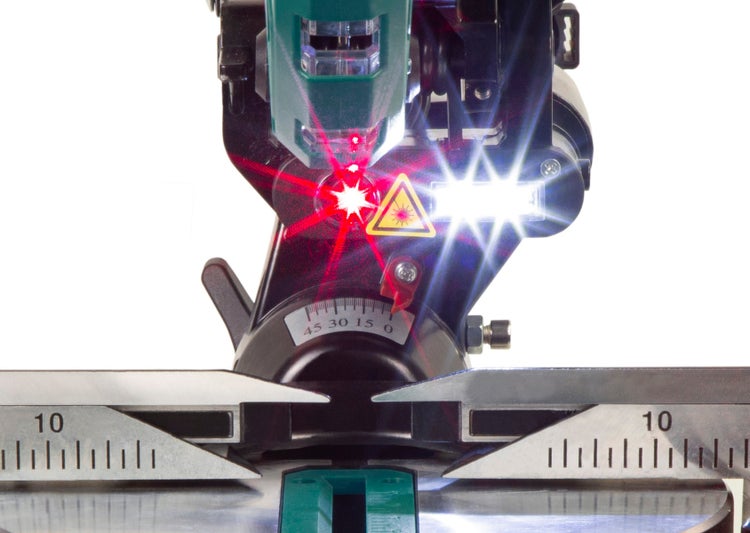 Gehrungssäge im Detail mit Laser und Beleuchtung