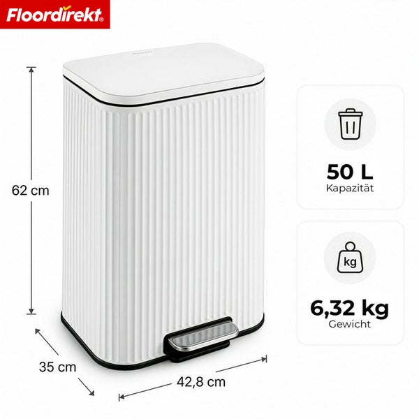 Floordirekt Logo. Weißer Tretmülleimer, geriffelt, 50 Liter, 6,32 Kilogramm. Maße: 62 Zentimeter hoch, 42,8 Zentimeter breit, 35 Zentimeter tief.