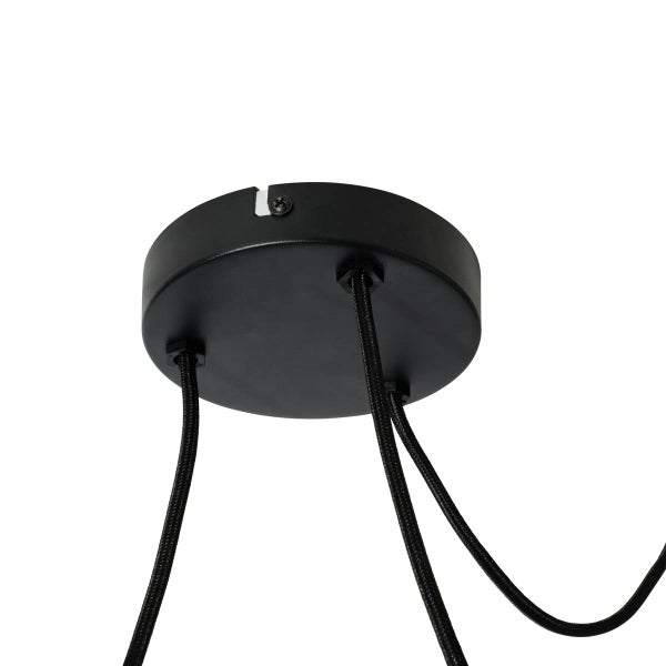 Schwarzer Deckenbaldachin aus Metall für eine Pendelleuchte mit drei textilummantelten Kabeln.