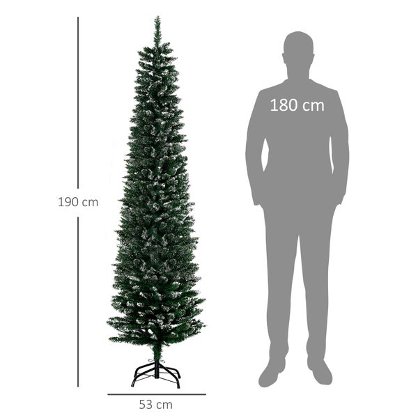 Schmaler künstlicher Weihnachtsbaum mit einer Höhe von 190 Zentimeter und einer Breite von 53 Zentimeter im Größenvergleich zu einer Person.