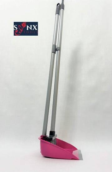 Kehrgarnitur mit Besen und Kehrblech