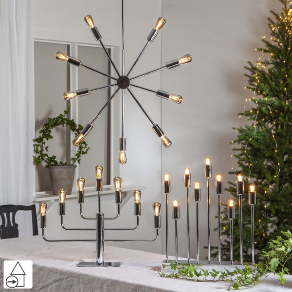 Dekorative LED Kerzenleuchte mit Baum und Hirsch für die Adventszeit, benötigt 2 AA Batterien