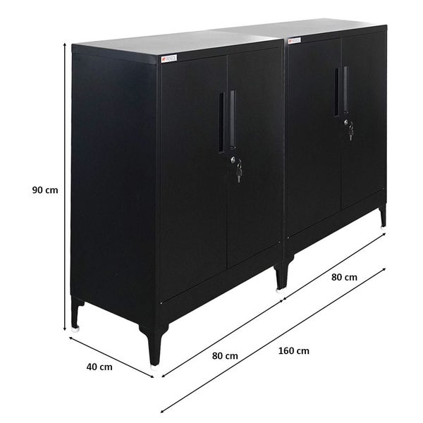 Zwei schwarze Metallschränke mit den Maßen 90 cm Höhe, 80 cm Breite und 40 cm Tiefe.