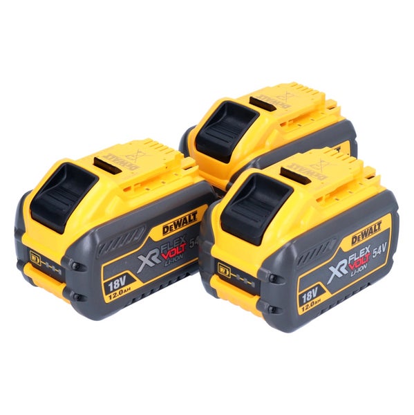 Drei DeWalt Flexvolt Akkus mit 18 Volt und 12 Ampere Stunden Kapazität für Elektrowerkzeuge.