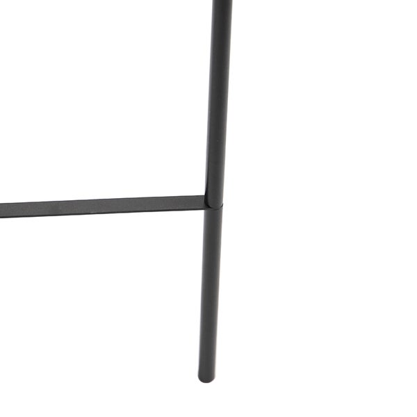 Detailaufnahme von Metallbeinen eines Produkts