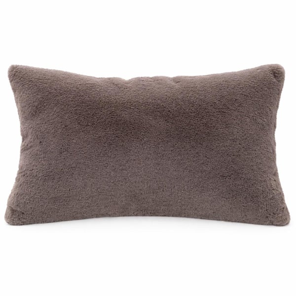 Rechteckiges Zierkissen aus weichem, dunkelgrauem Kunstfell.