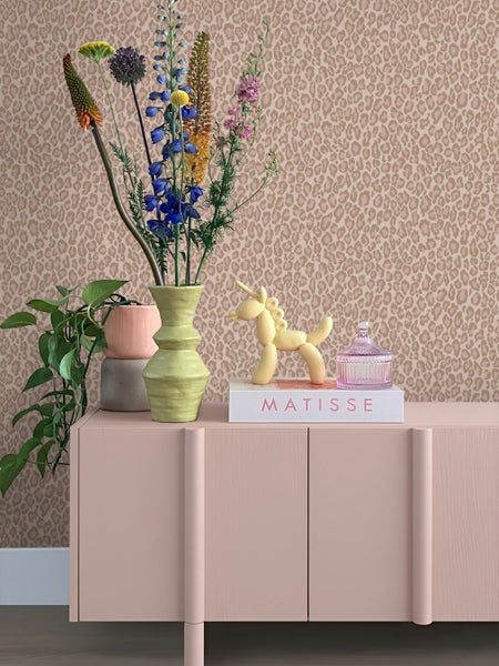 Tapete mit Leopardenmuster, Tierprint-Design.