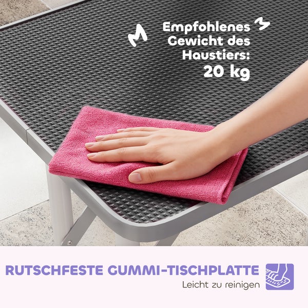 Rutschfeste Gummi-Tischplatte eines Trimmtisches für Haustiere bis 20 Kilogramm, die mit einem Tuch gereinigt wird.