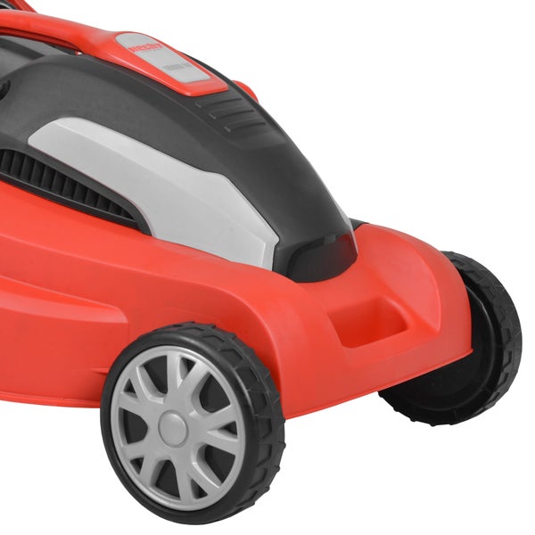 Rasentrimmer in Rot mit schwarzen Rädern