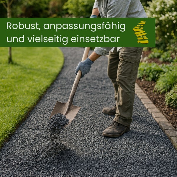 Person schaufelt Kies auf einen Gartenweg