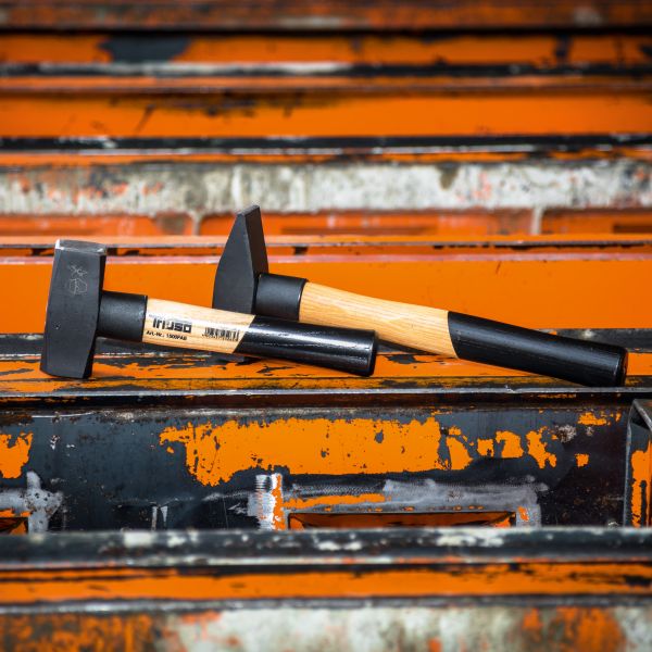 Triuso Fäustel Holzstiel mit Stielschutz 1250g - 1 Stück