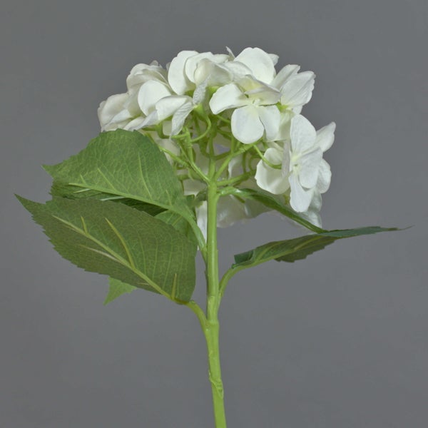 Künstliche weiße Hortensie mit grünen Blättern und Stiel.