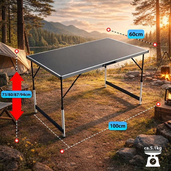 Klappbarer Camping-Tisch mit höhenverstellbarem Aluminiumgestell in einer Waldlandschaft mit Maßangaben von 100 mal 60 Zentimetern.