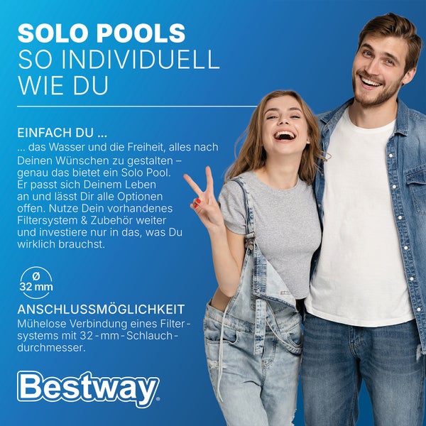 Ein lächelndes Paar wirbt für Bestway Solo Pools mit einem Anschluss für Schläuche mit 32 Millimeter Durchmesser. Bestway Logo.