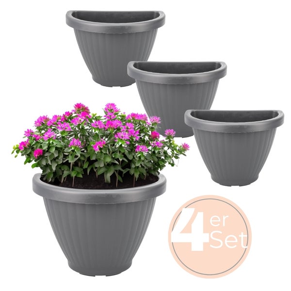 Vierer-Set graue Blumentöpfe, einer mit Blumen