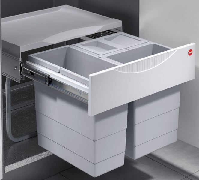 Abfalltrennsystem mit mehreren Behältern und Auszugssystem