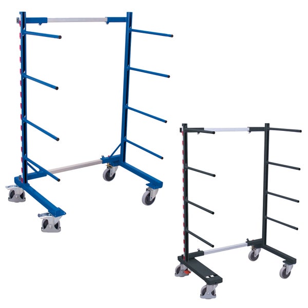 Fahrbarer Trockenwagen aus Metall mit acht Armen und Lenkrollen für die Werkstatt.