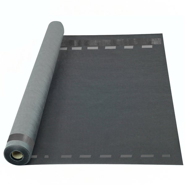 Teilweise ausgerollte Dachunterdeckbahn aus Vlies in Dunkelgrau mit Klebestreifen für die Dachabdichtung.