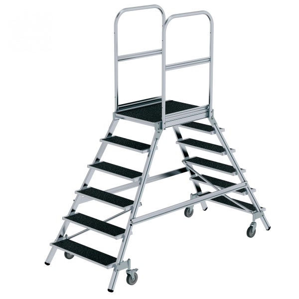 Fahrbare Arbeitsbühne mit Stufen und Handlauf