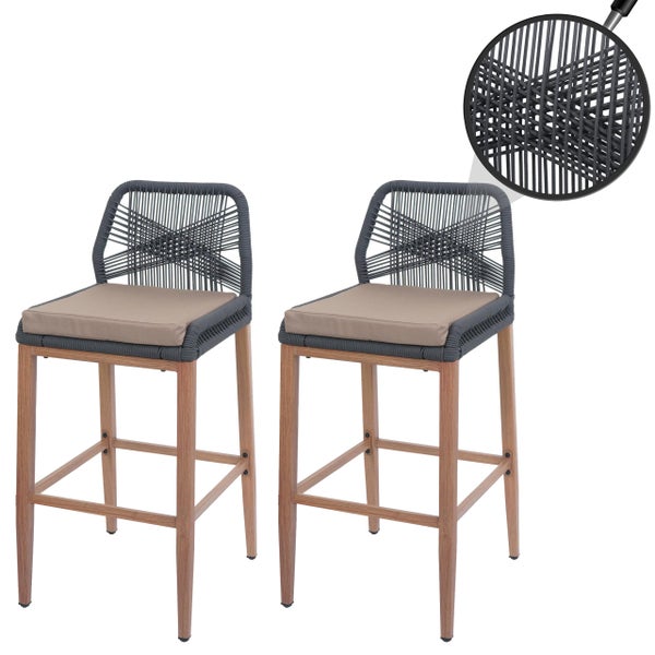 Zwei Barhocker mit Sitzkissen und geflochtener Rückenlehne