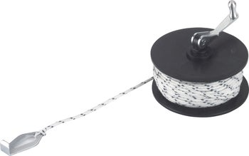 Weiß-schwarze Maurerschnur auf schwarzer Kunststoffspule mit Metallkurbel und Haken.