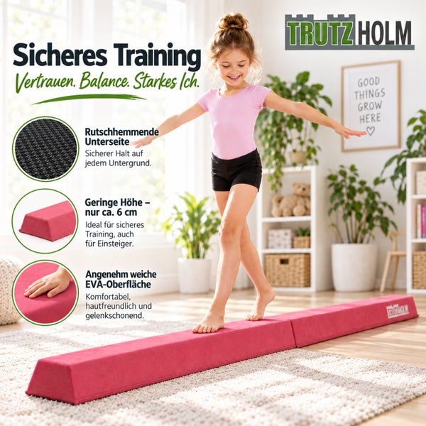 Kind trainiert auf einem Trutzholm Balancierbalken aus weichem Schaumstoff mit rutschhemmender Unterseite für sicheres Training zu Hause.