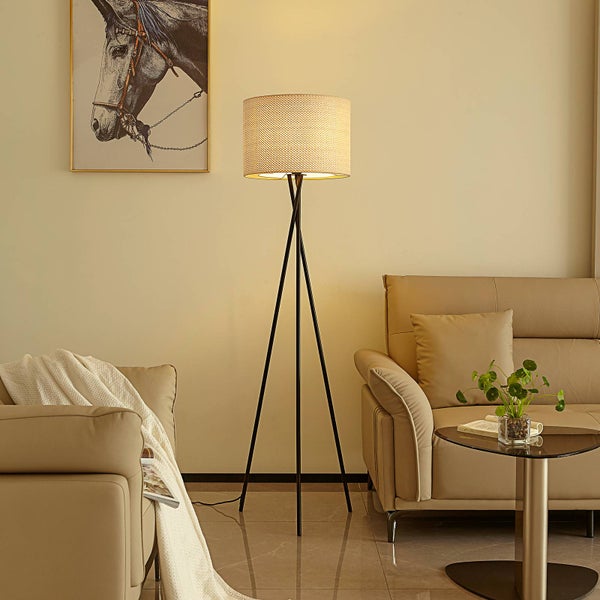 Lindby Stehlampe Dreibein mit Fußschalter, Stehleuchte Textil Kunststoff Rattandesign Deko Wohnzimmer Wohnzimmerlampe 1x E27 max. 15W ohne Leuchtmittel