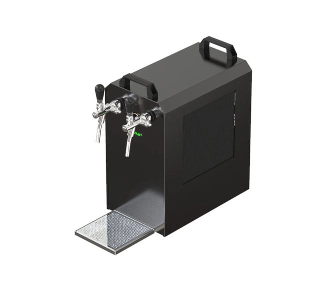 Pfeilwurz Zimmerpflanze in einem geflochtenen Topf auf einem Tisch